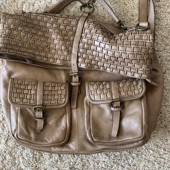 Verapelle Italian Leather convertible backpack - Picture 2 of 8